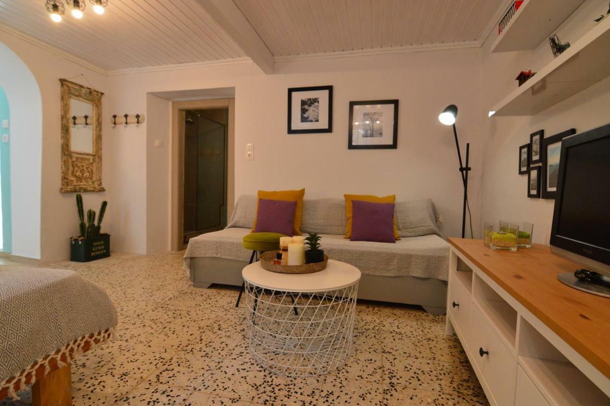 Johanna Stone House Corfu Nisaki (Corfu)